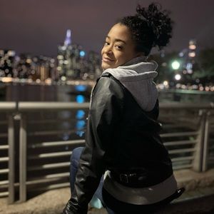 Meet your Posher, Daniela